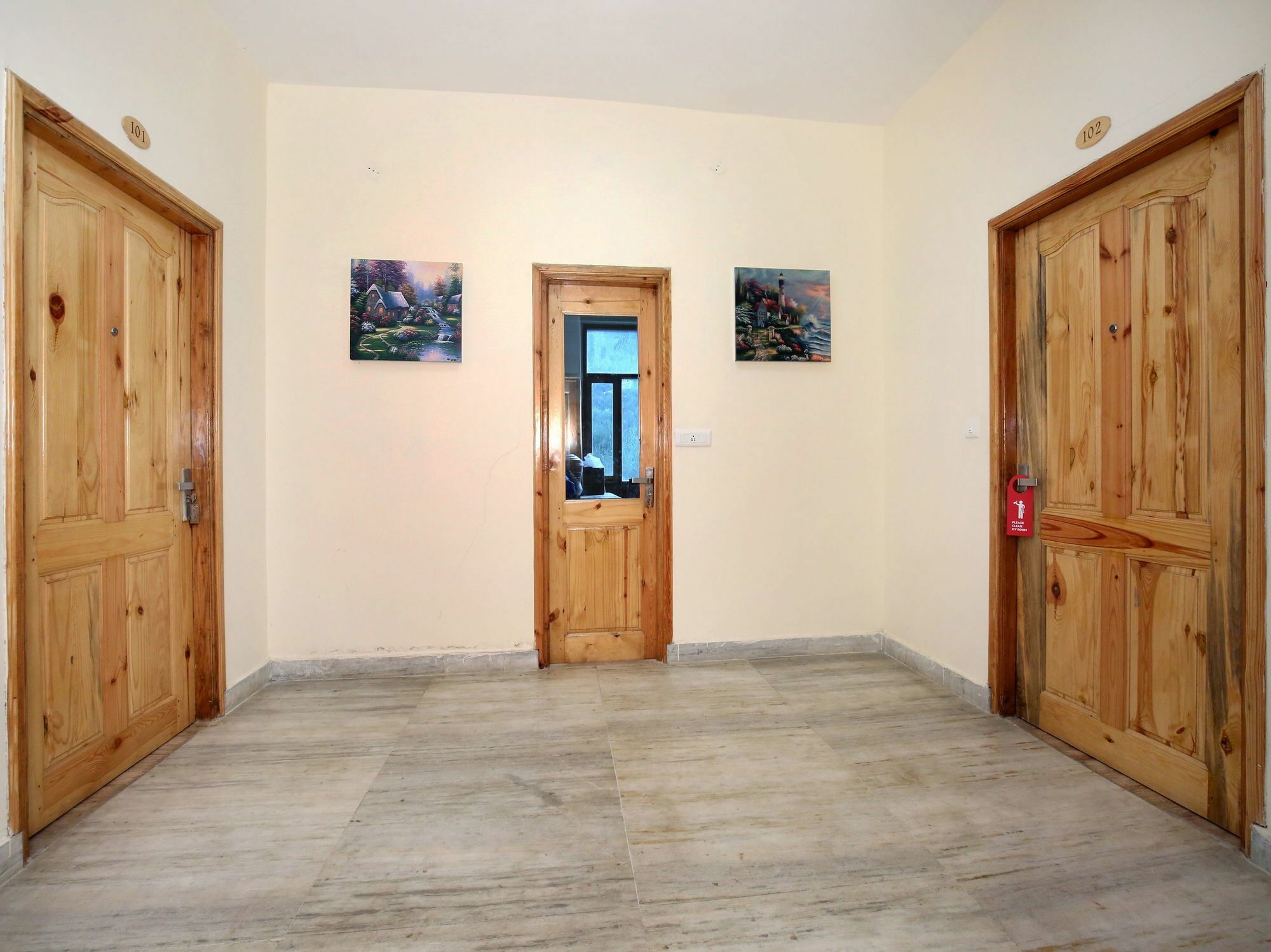Hotel Oyo 9995 Plaza
